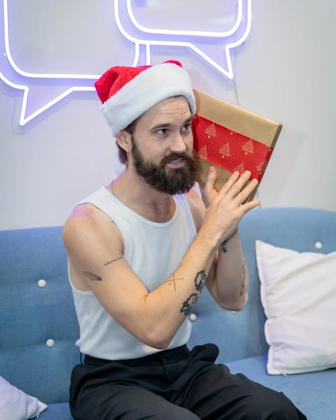 Happy 3 year anniversary to our Happiness Coordinator, James.

Your positive energy, support and hard work never go unnoticed. Thanks for everything you bring to the office. 💜