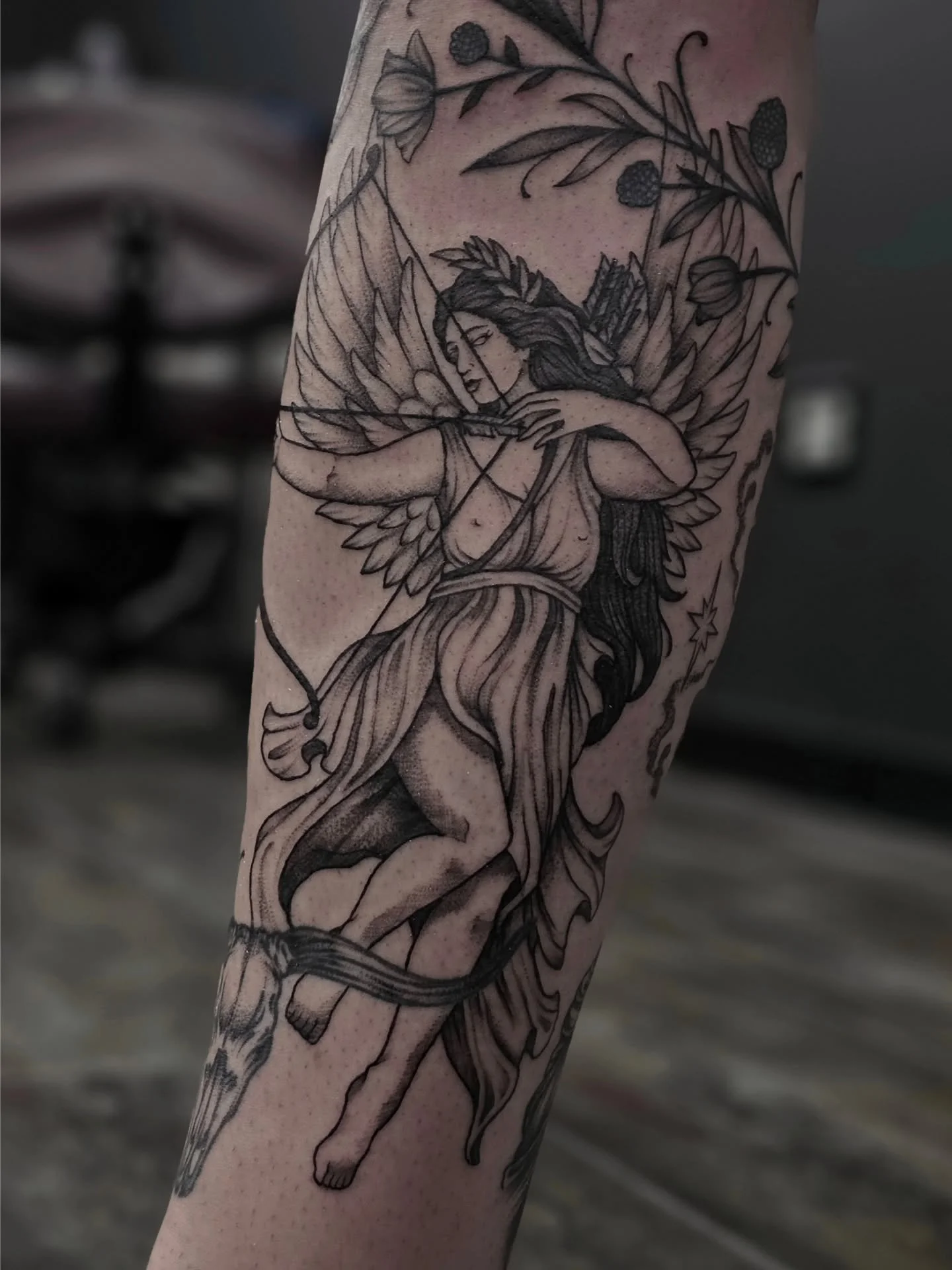 Artemis 🏹
Final addition to Amya's lower leg, along side a vine rework

#artistsoninstagram #art #tattoo #tattooartist #tattoooftheday #blackandgreyattoo #darkart #artemis #greekmythology