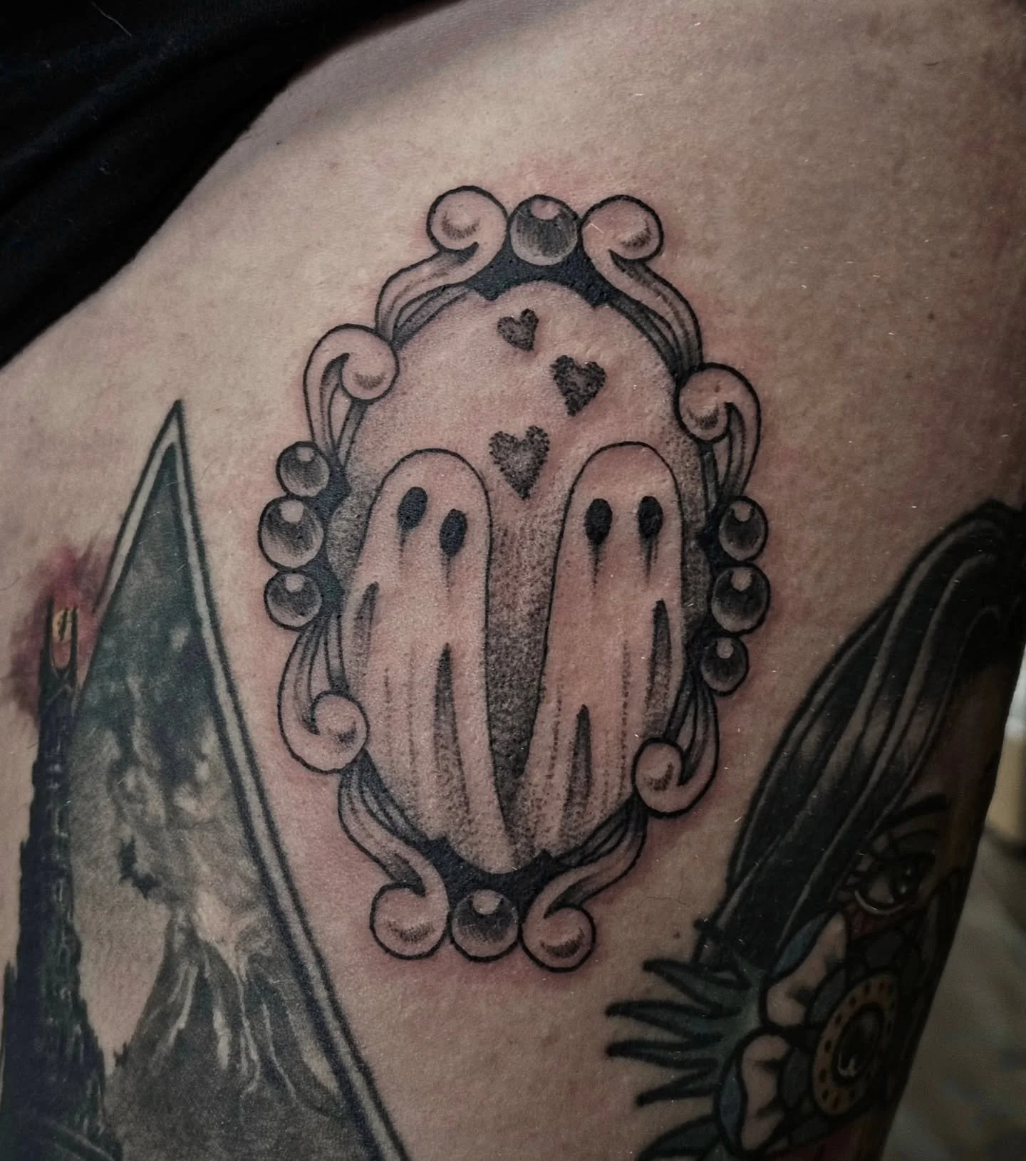 👻💕👻

#artistsoninstagram #art #tattoo #tattooartist #tattoooftheday #blackandgreyattoo #darkart #ghost #halloween #halloweentattoo