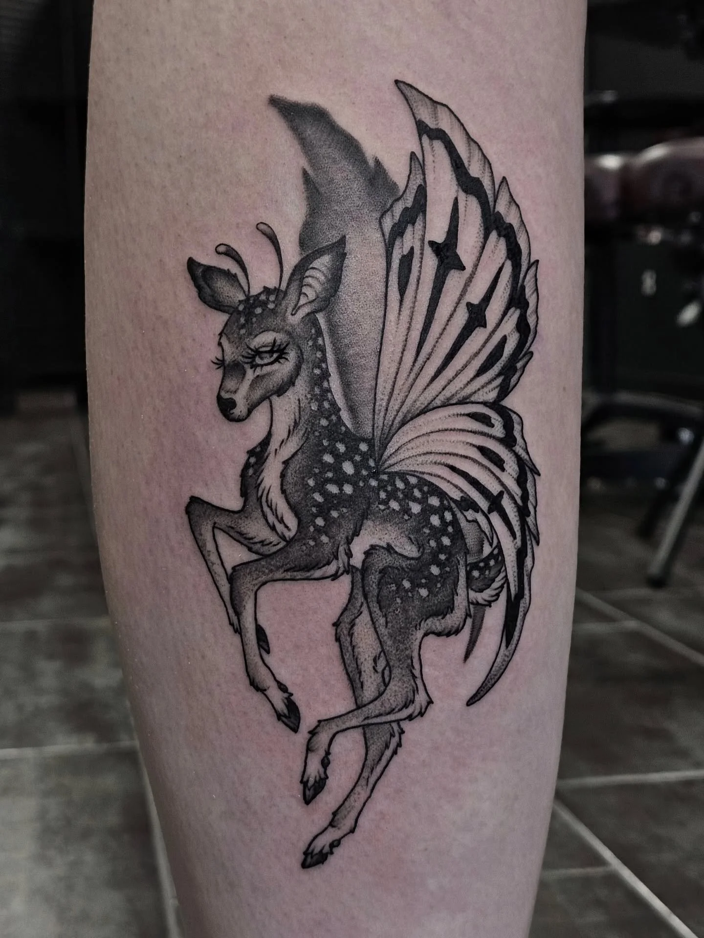 She was a ✨️ faerie ✨️ 

#artistsoninstagram #art #tattoo #tattooartist #tattoooftheday #blackandgreyattoo #darkart #fawntattoo #fairy #faerie