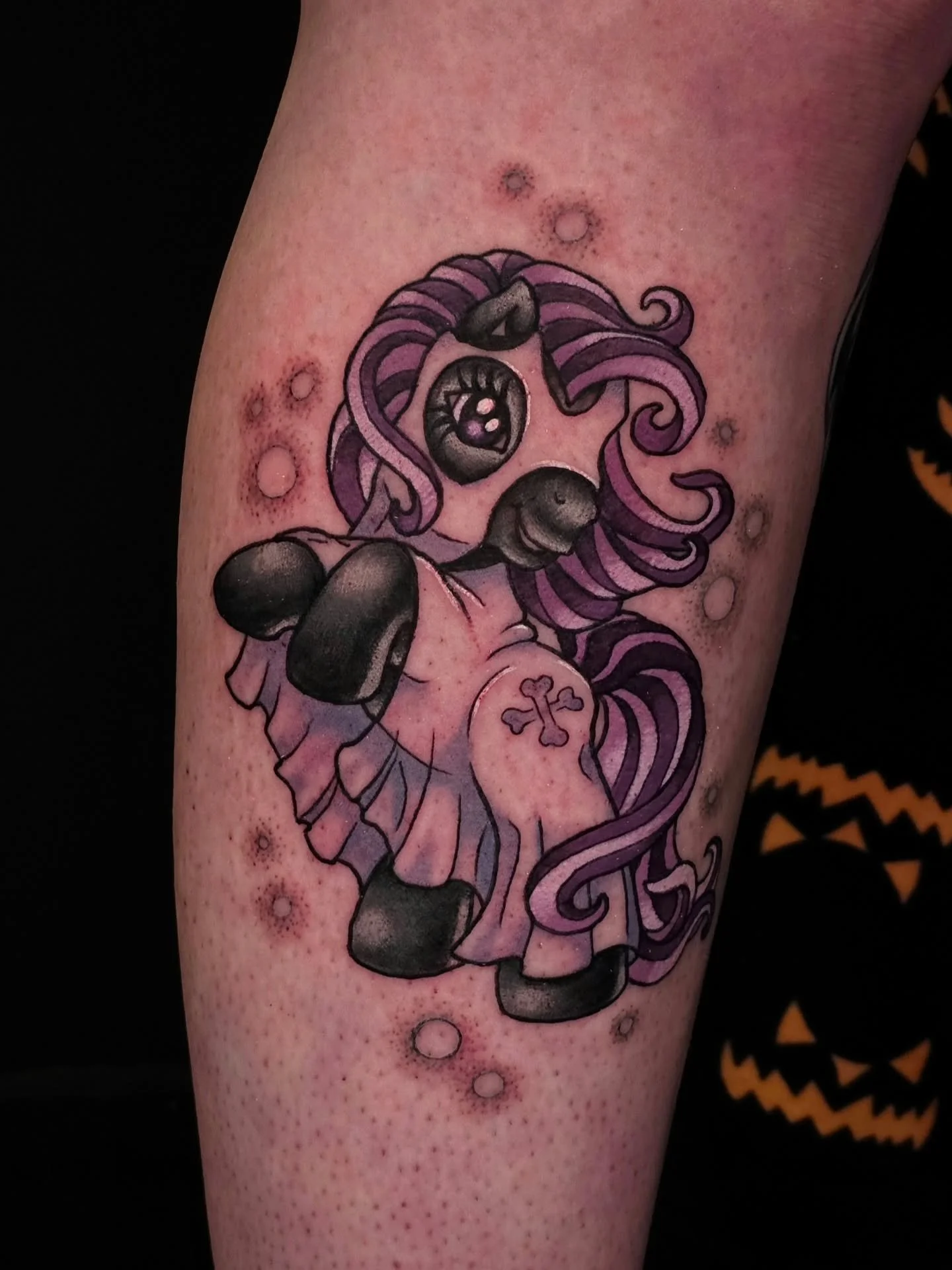 Spectra 👻 The last of the My Little Halloween Pony collection! (Please excuse the redness)

#artistsoninstagram #art #tattoo #tattooartist #tattoooftheday #colortattoo #halloween #mlp #mylittlepony #ghost