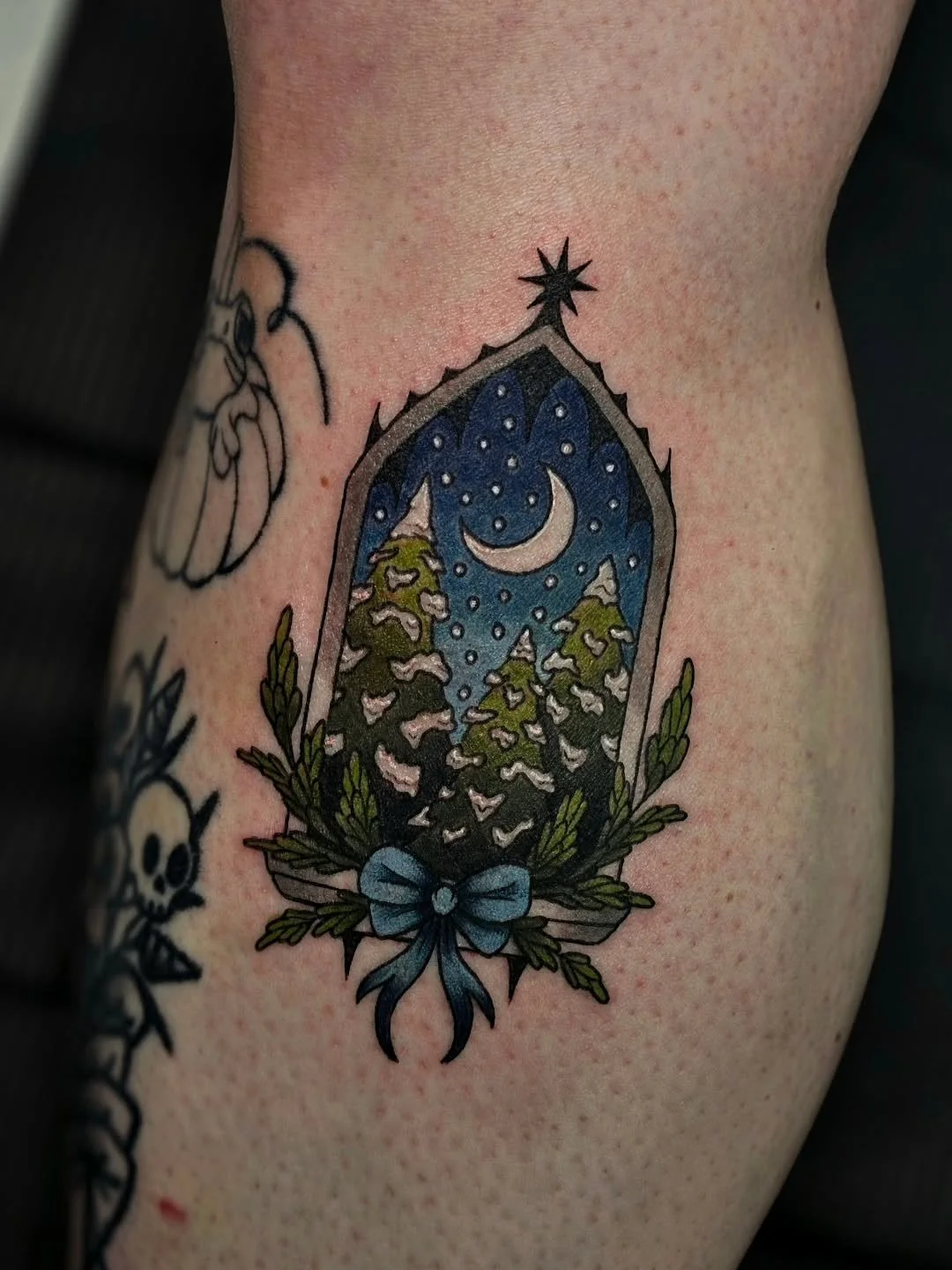 Winter window ❄️🌲🌙

#tattoo #tattoooftheday #wintertattoo #cathedral #winter