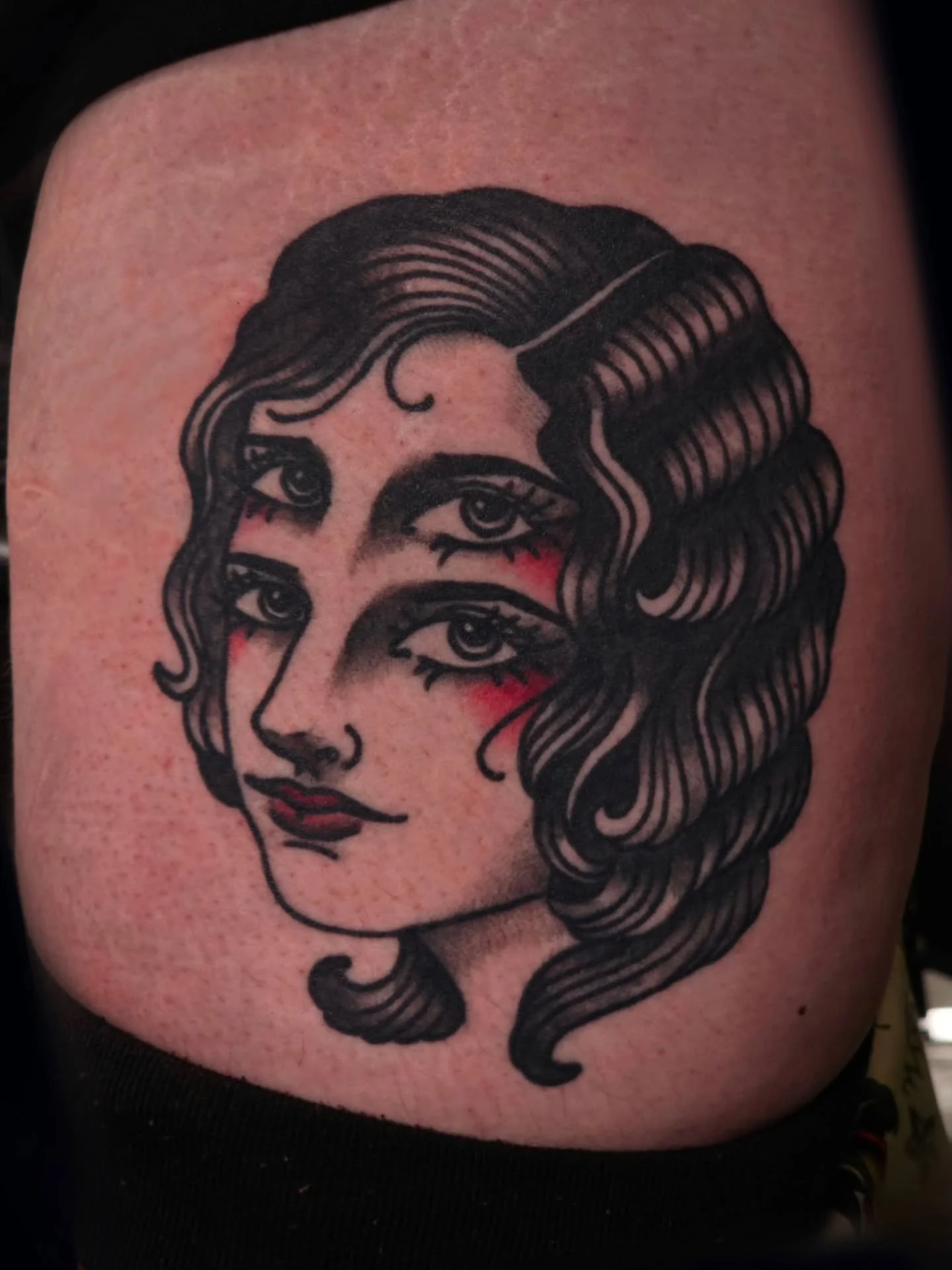 Healed and settled, 10 months ✨️
More amtraddy stuff always, please!

#tattoo #tattooartist #healedtattoo #americantraditional #ladyface