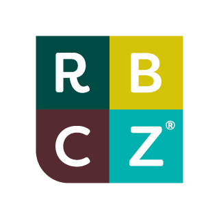 Logo met vier gekleurde vierkanten met de letters R, B, C en Z.