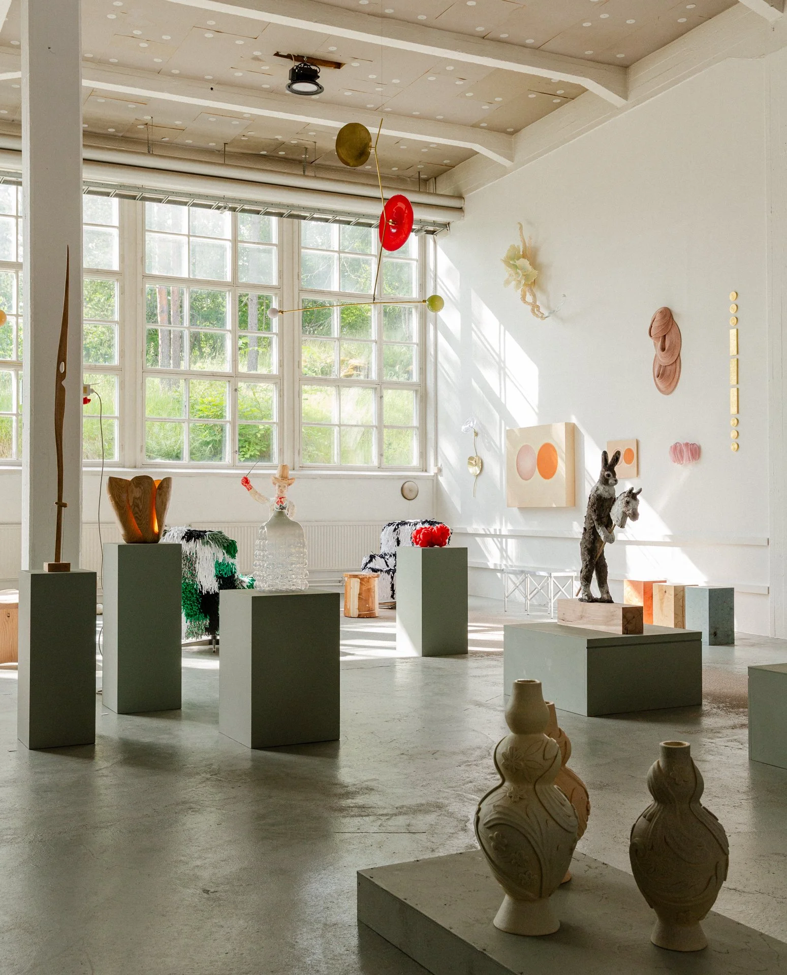 exhibition_installation_artwork_atfirstblush_billnas_lokalhelsinki2026-19.jpg
