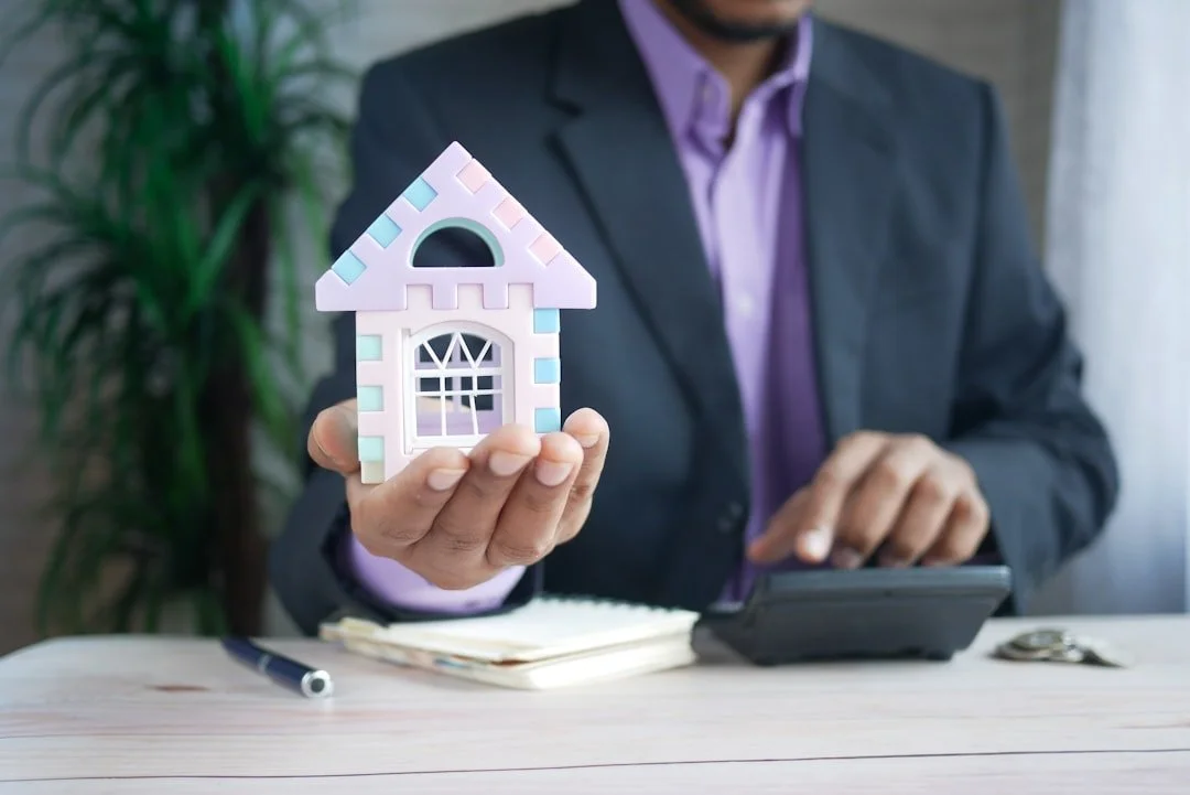 No Name, No Problem: Getting Anonymous Home Insurance Quotes Online