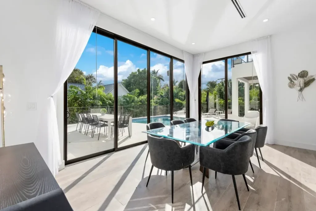 imgi_119_villa-republic-miami-villa-summercrest-035-1024x684.webp