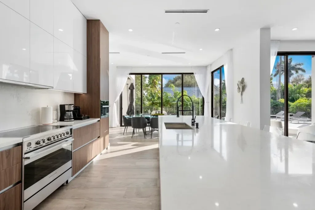 imgi_109_villa-republic-miami-villa-summercrest-045-1024x684.webp