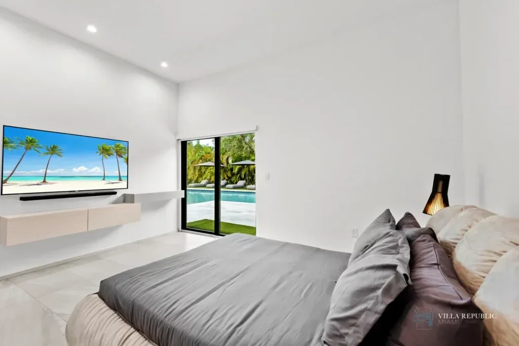 imgi_17_VillaRepublicMiami-VillaMaya-NorthMiamiBeach-61-1024x683.webp