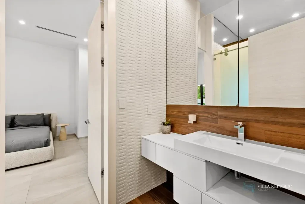 imgi_58_VillaRepublicMiami-VillaMaya-NorthMiamiBeach-56-1024x683.webp