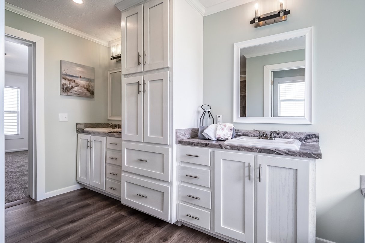 Winston-Upshaw-Bathroom-4.jpg