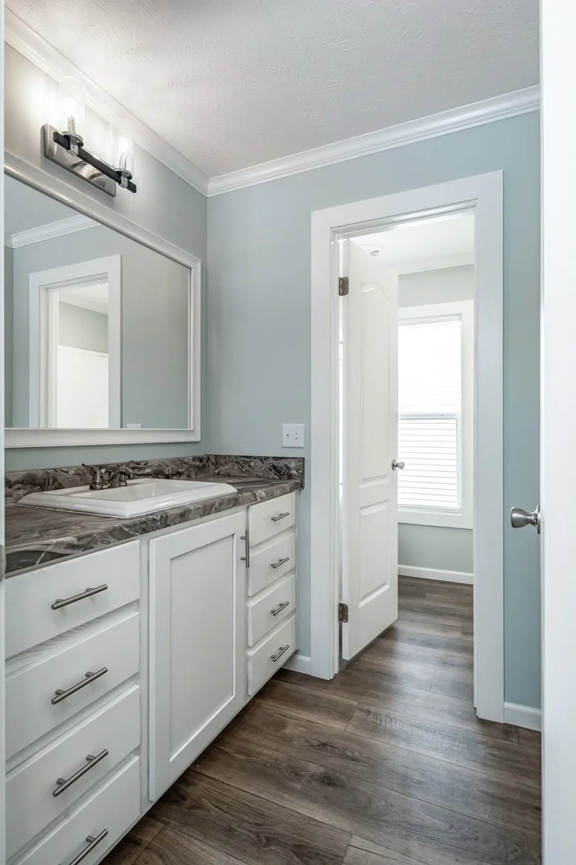 Winston-Upshaw-Bathroom-7.jpg