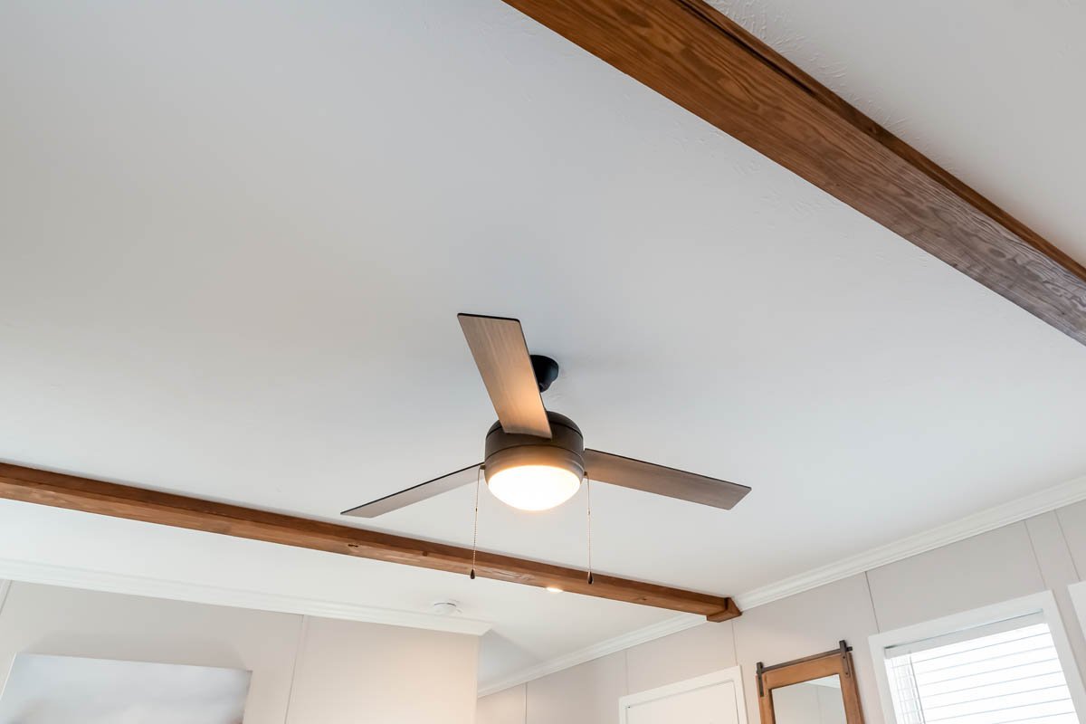 Bravo-Pip-Livingroom-Celling-Fan-1.jpg