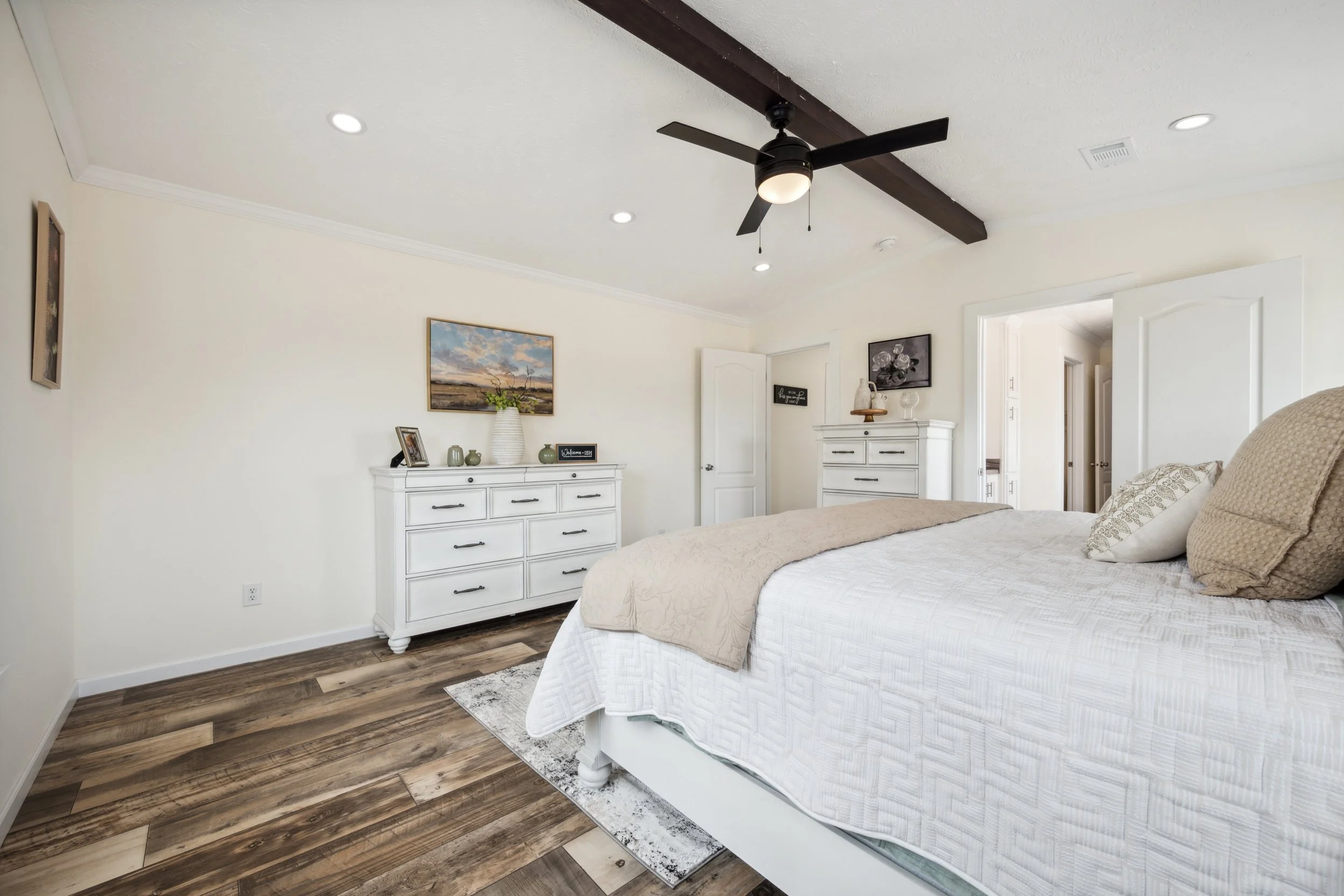 Bravo-Nexus-Bedroom-3.jpg