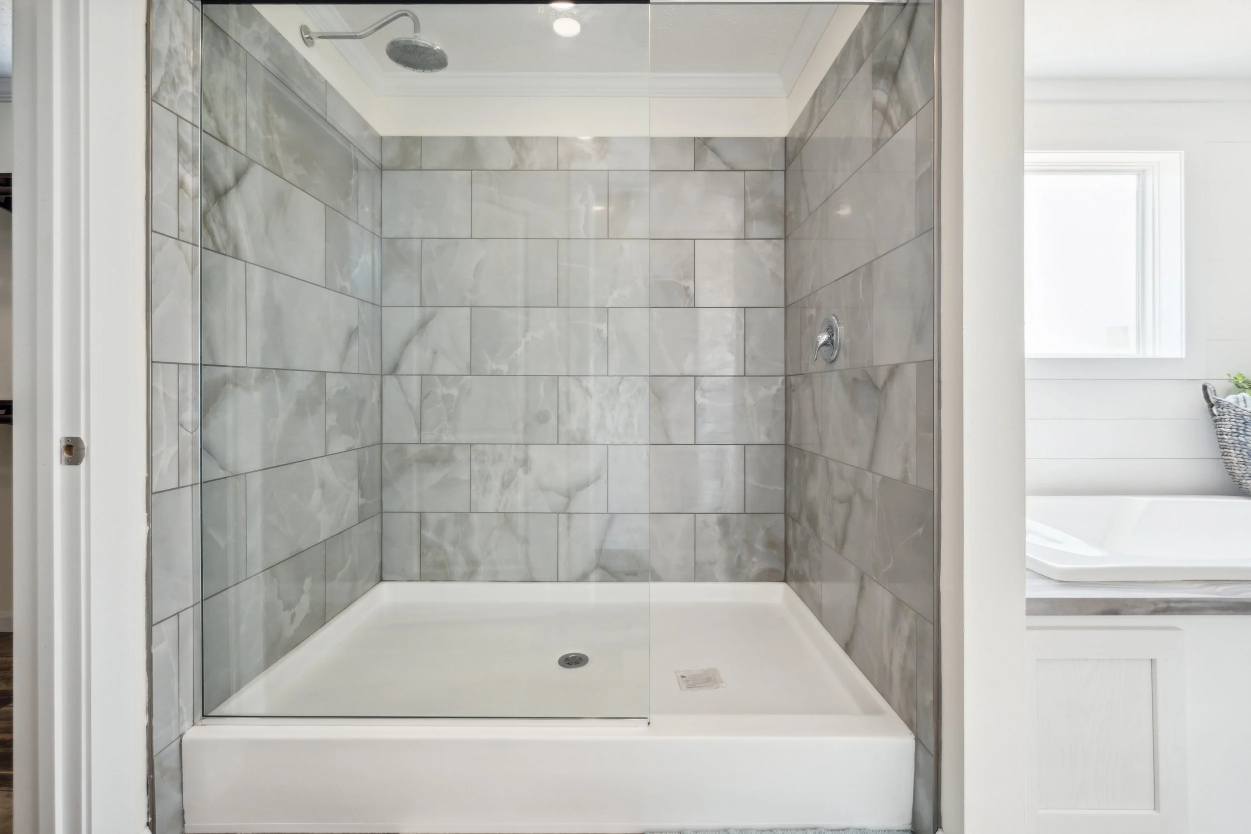 Bravo-Nexus-Shower-2.jpg