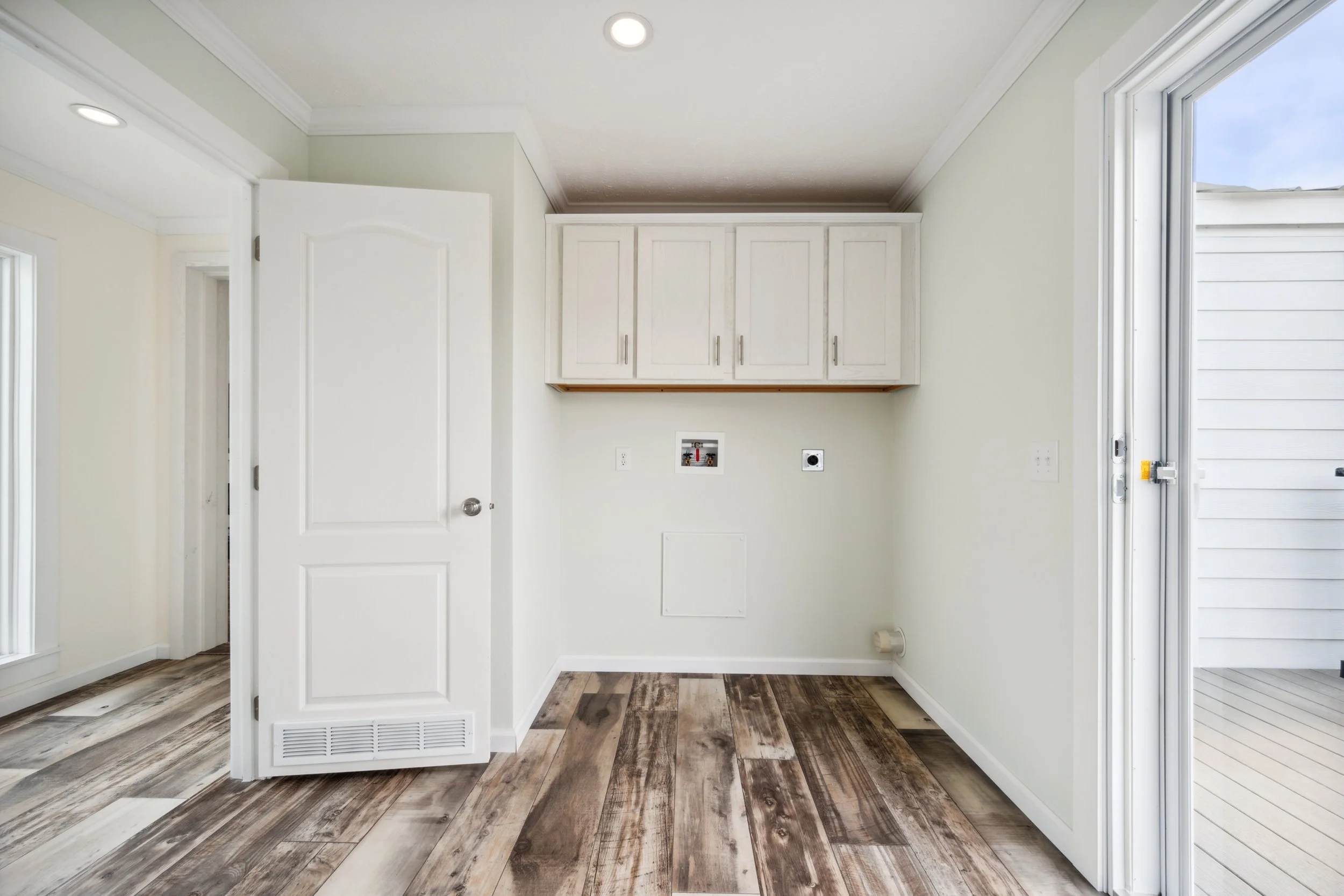 Bravo-Nexus-LaundryRoom-1.jpg