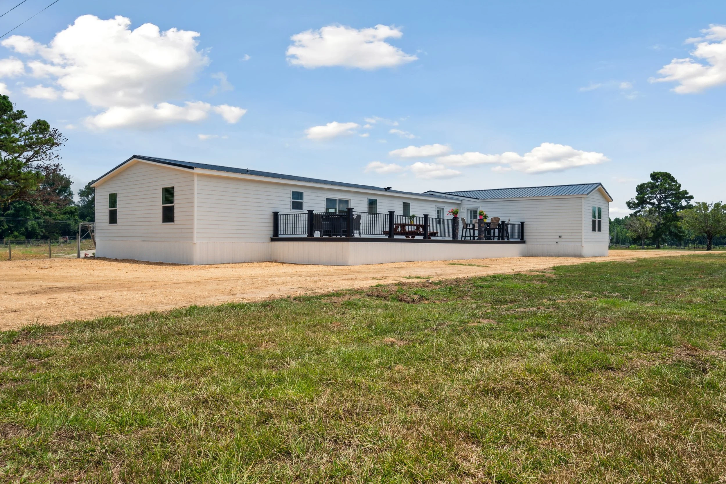 Bravo-Nexus-Exterior-Back-2.jpg