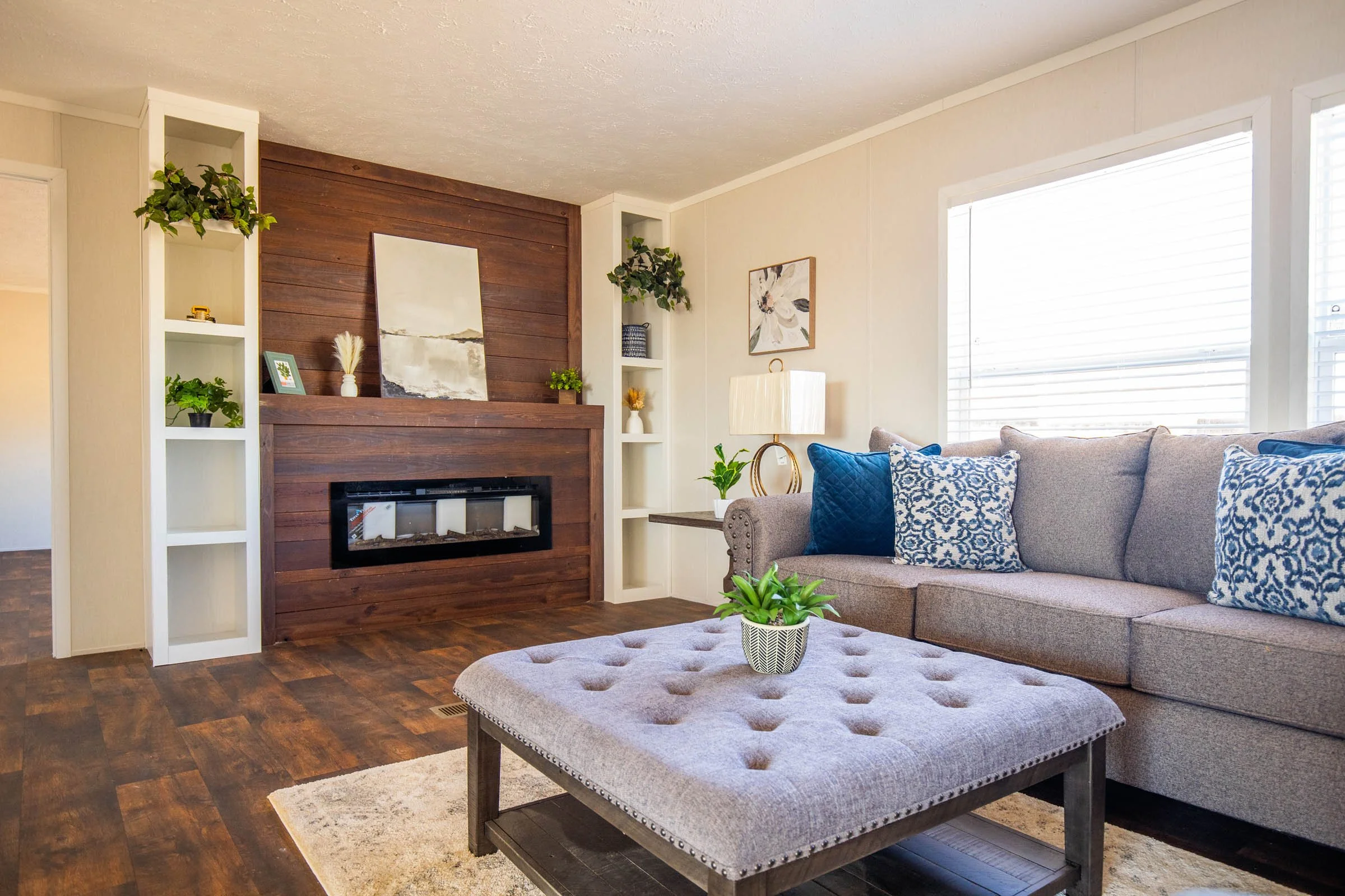Embark-Henson-LivingRoom-2.jpg