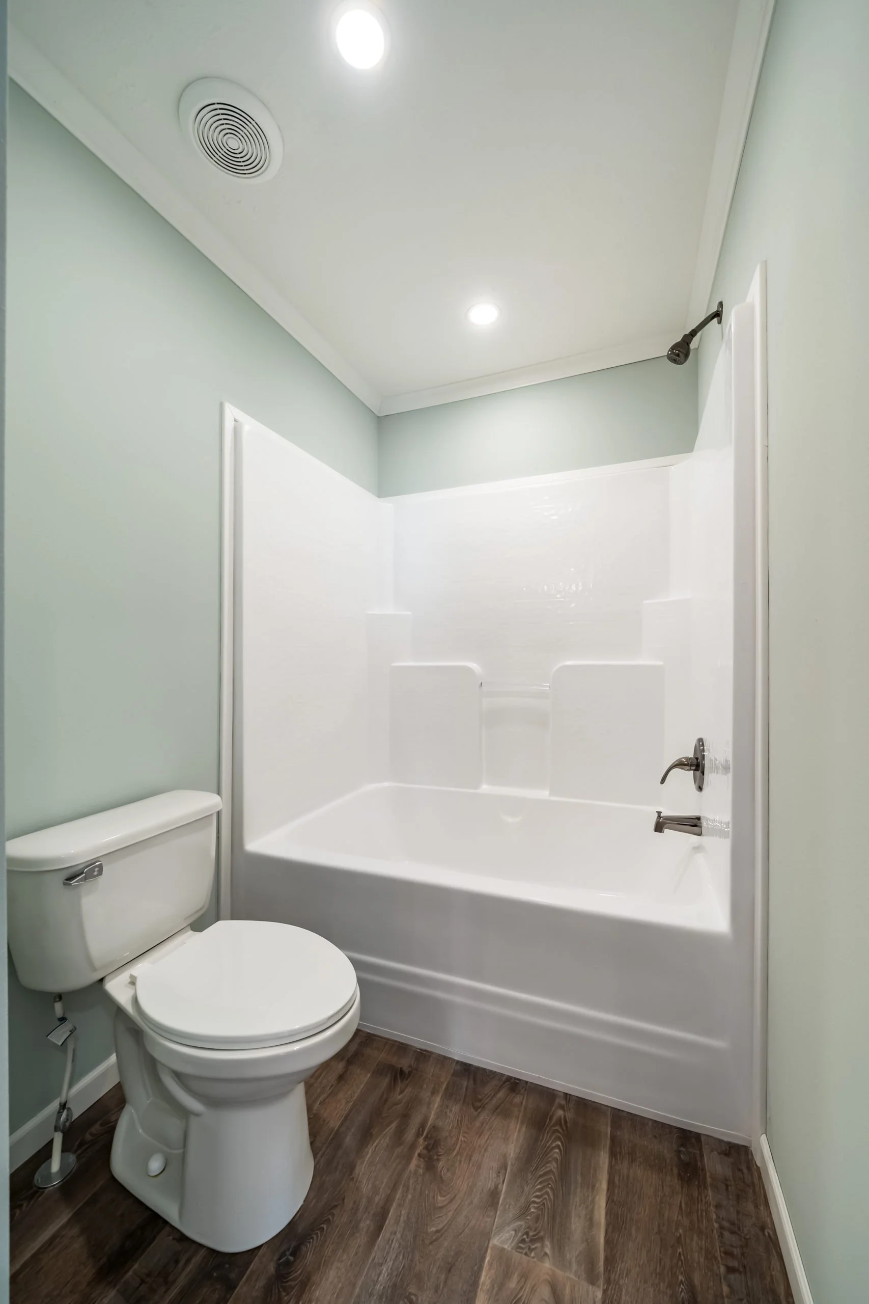 Winston-Delmar-Bathroom-5.jpg