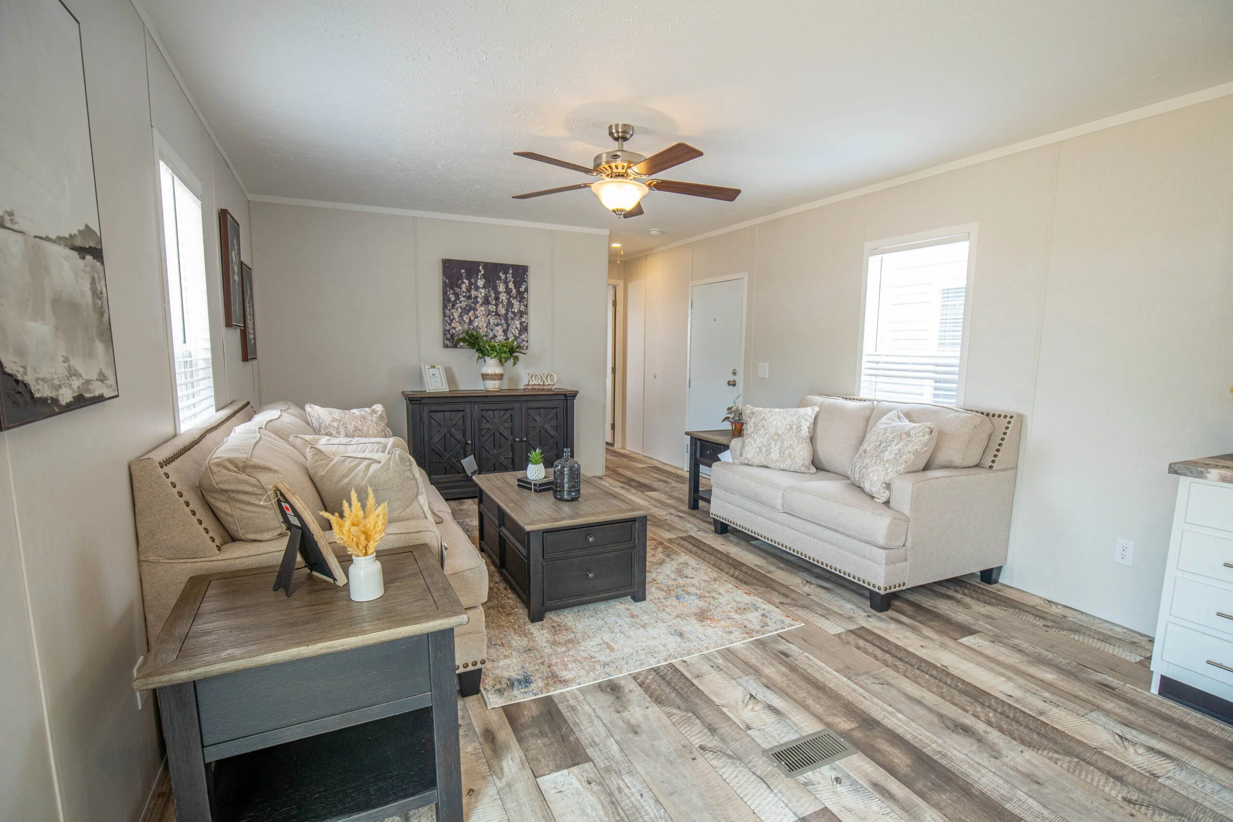 Embark-Lewis-LivingRoom-1.jpg