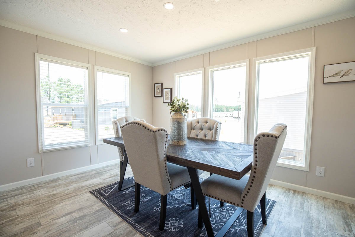 Bravo-Juno-Diningroom-1.jpg