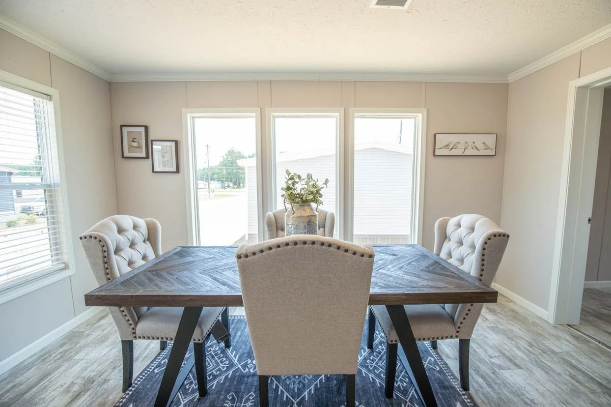 Bravo-Juno-Diningroom-2.jpg