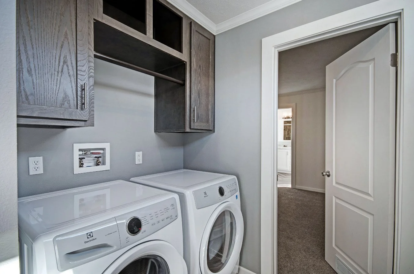 Winston-Ashbank-Laundry-1.jpg
