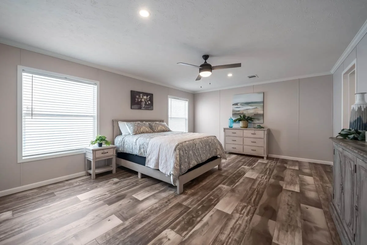 Bravo-Ruby-Bedroom-1.jpg