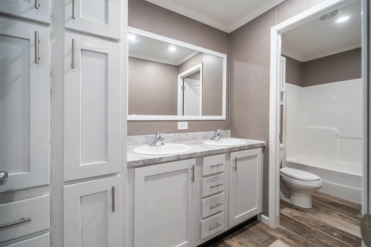 Bravo-Ruby-Bathroom-6.jpg