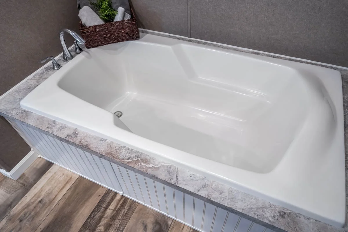 Bravo-Ruby-Bathroom-5.jpg