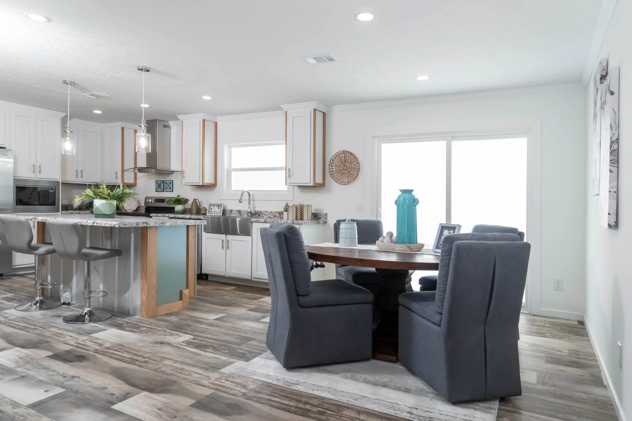 Bravo-Milo-Diningroom-1.jpg