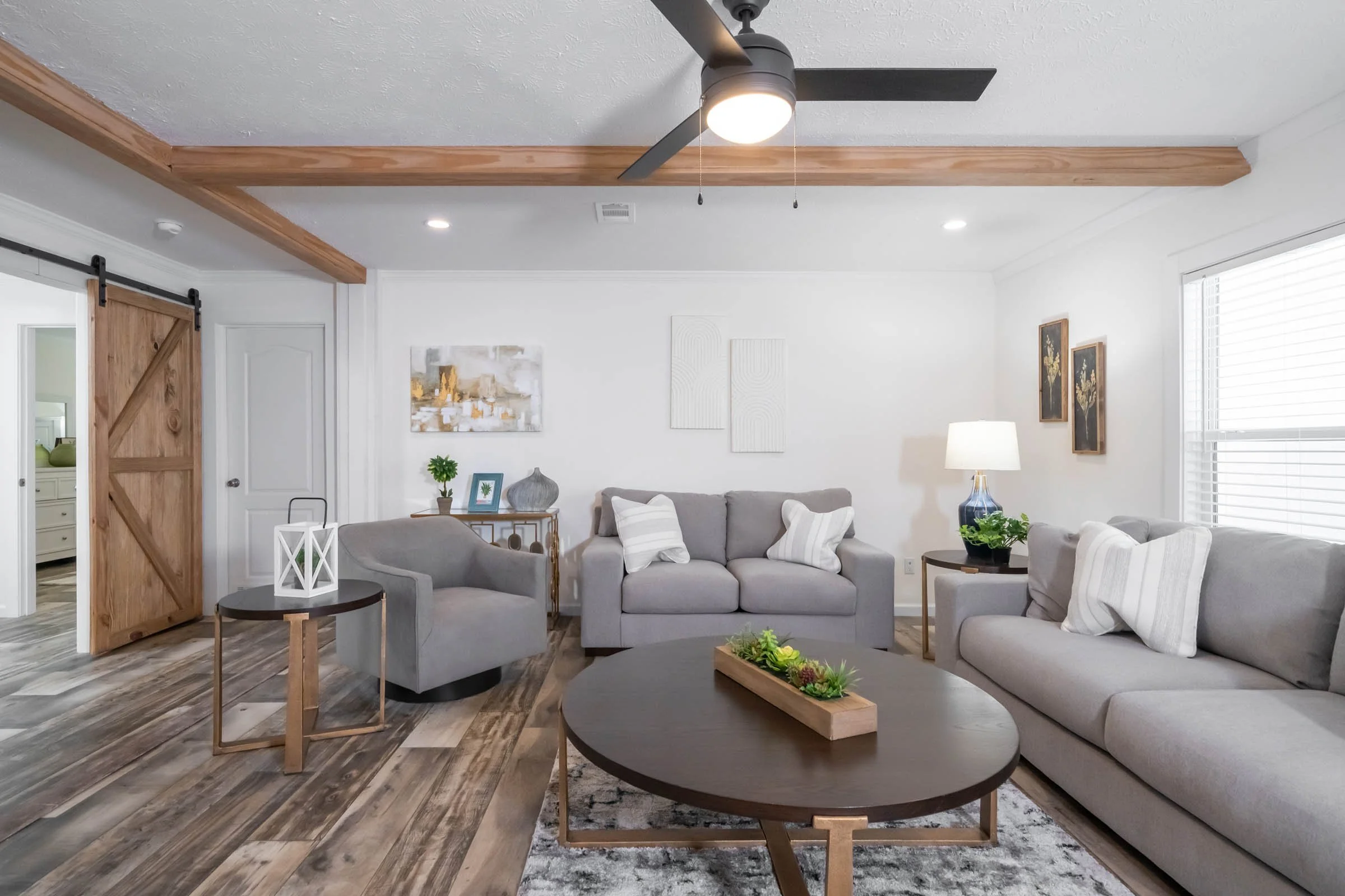 Bravo-Milo-Livingroom-4.jpg
