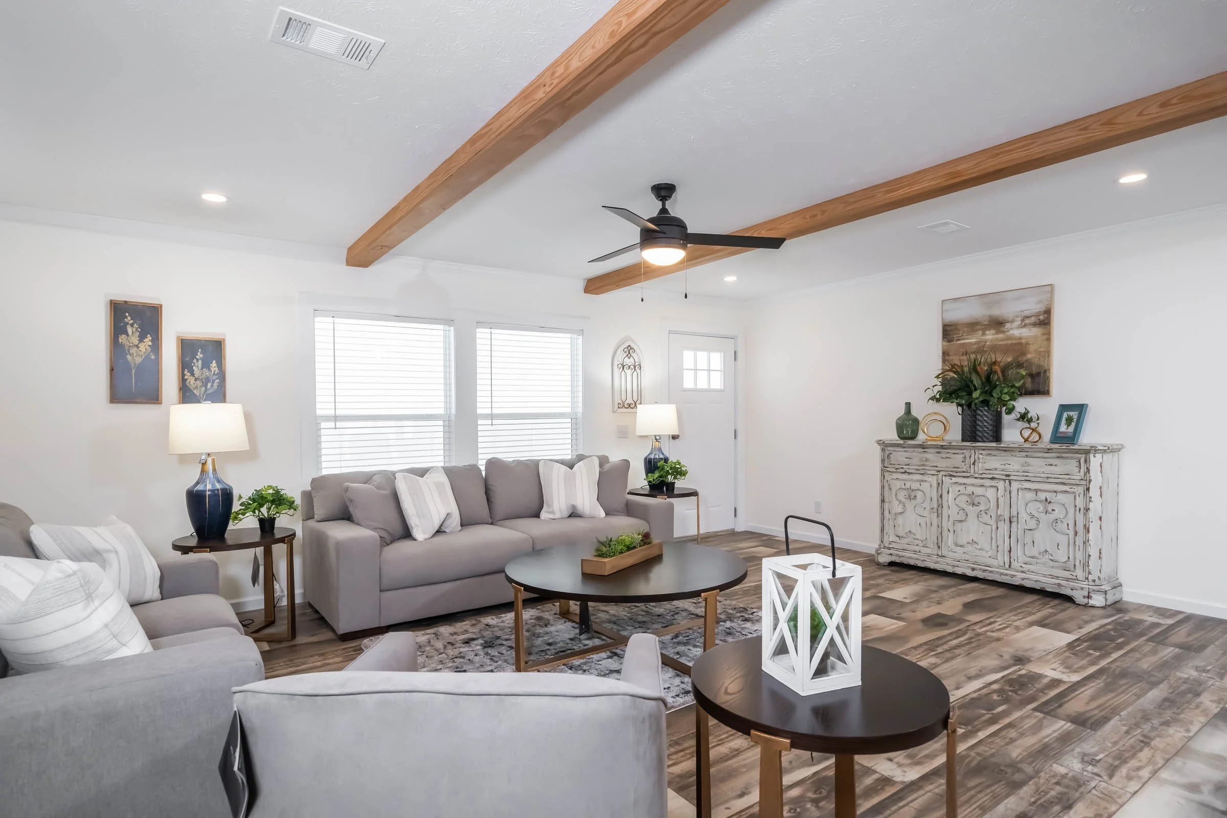 Bravo-Milo-Livingroom-1.jpg