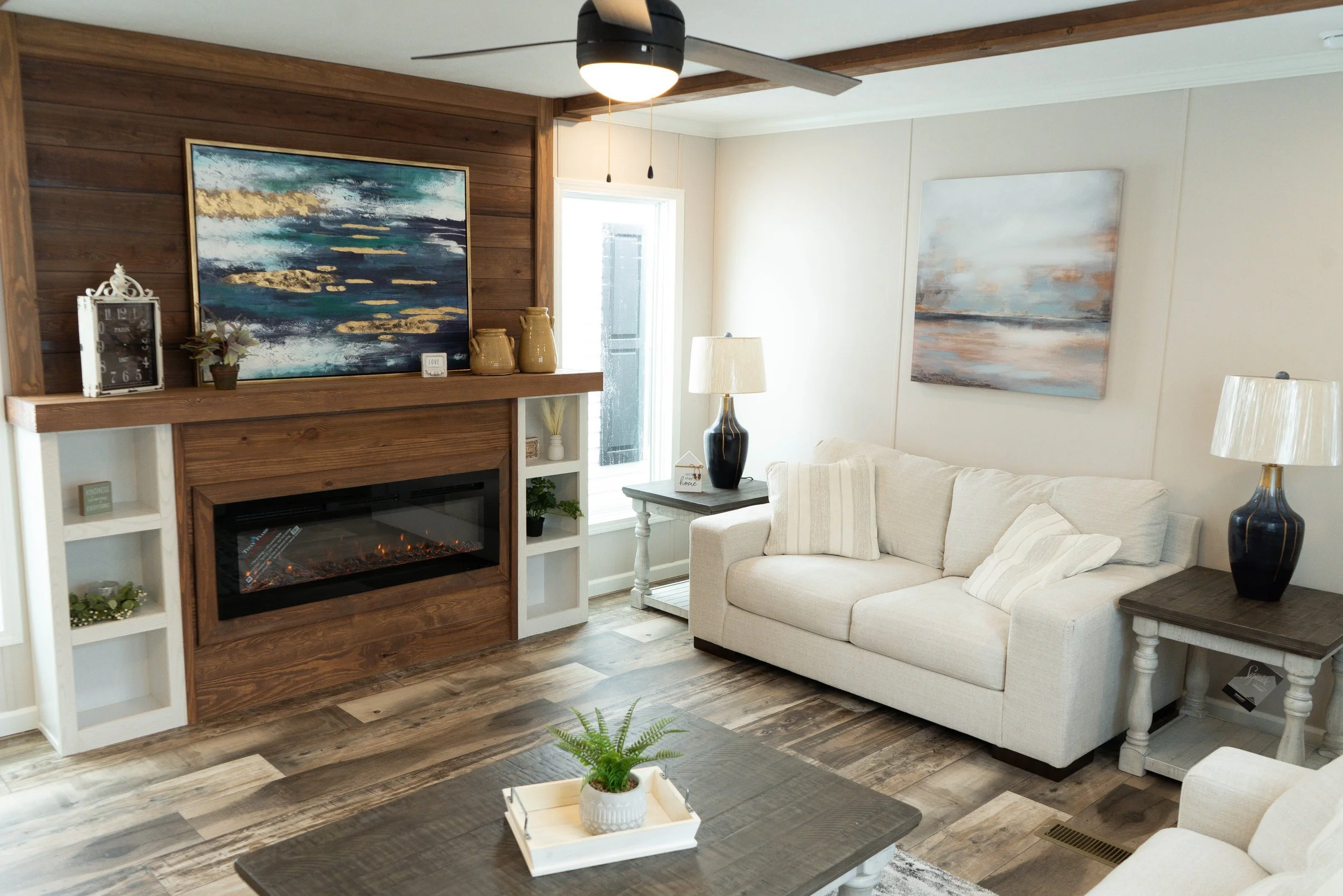 Bravo-Ace-Livingroom-1.jpg