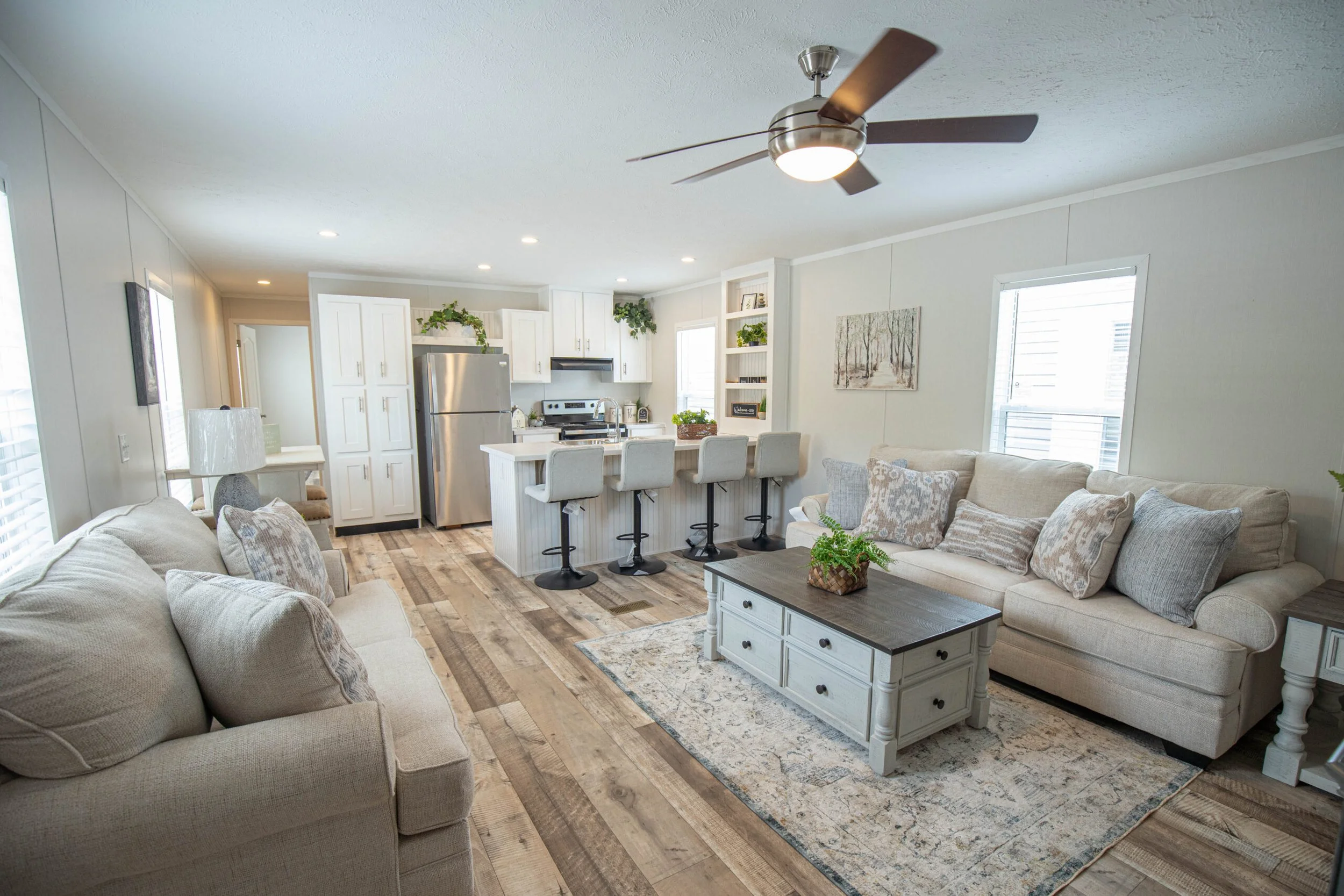 Embark-Hudson-LivingRoom-Kitchen-1.jpg