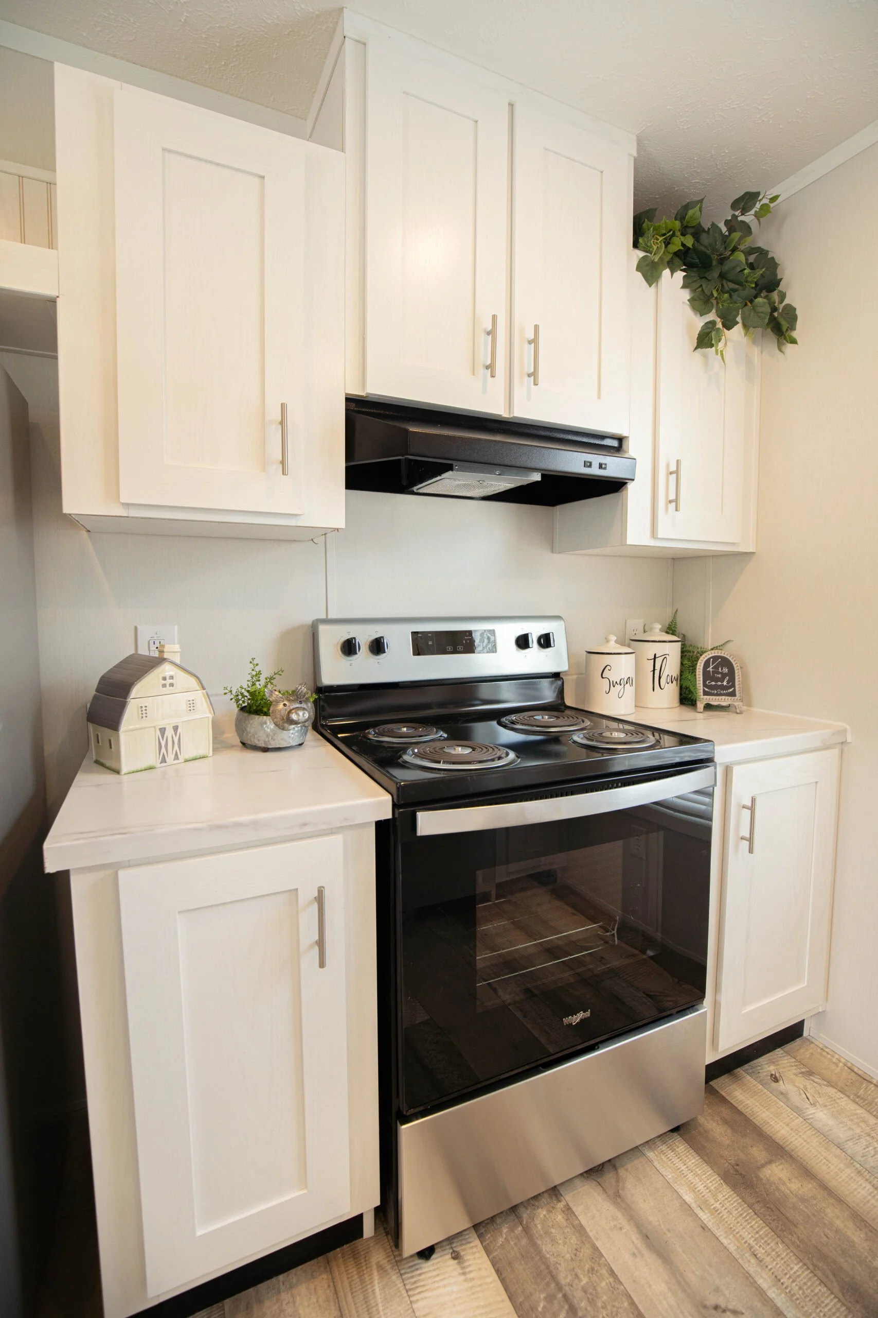 Embark-Hudson-Kitchen-1.jpg
