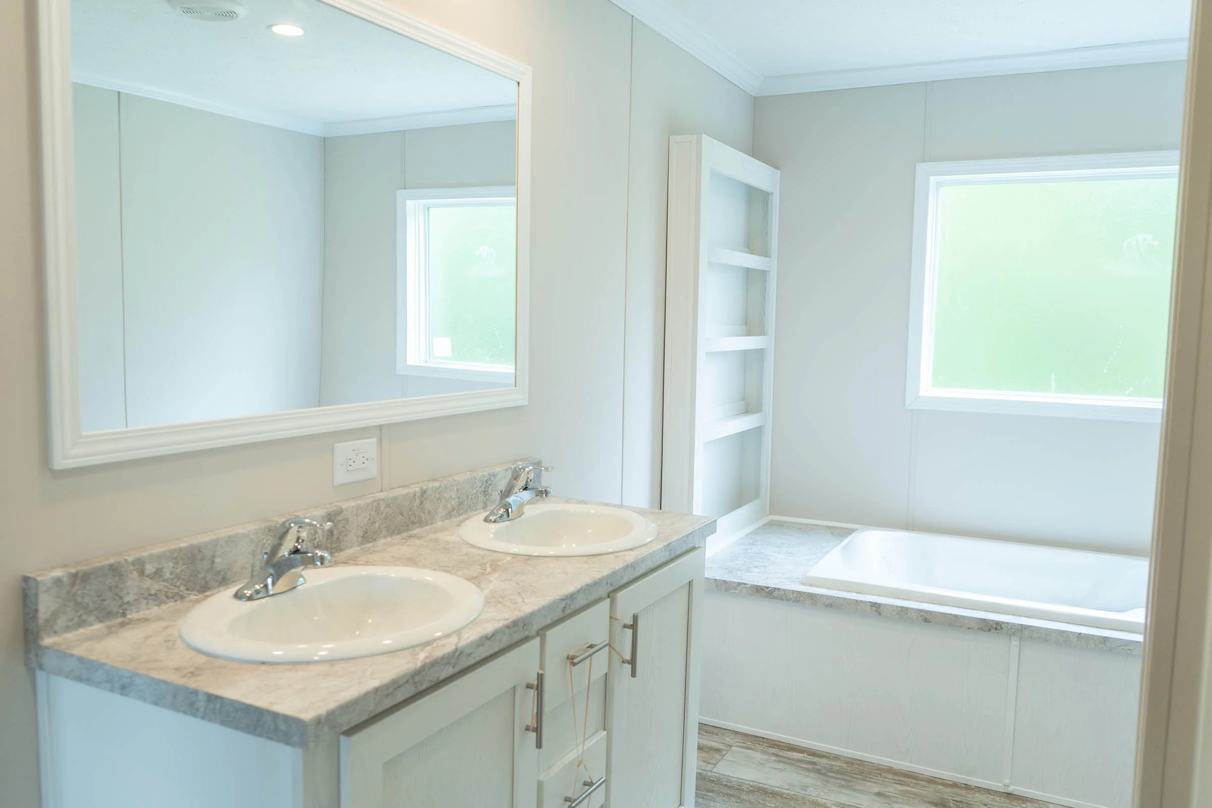 Bravo-Luna-Bathroom-6.jpg