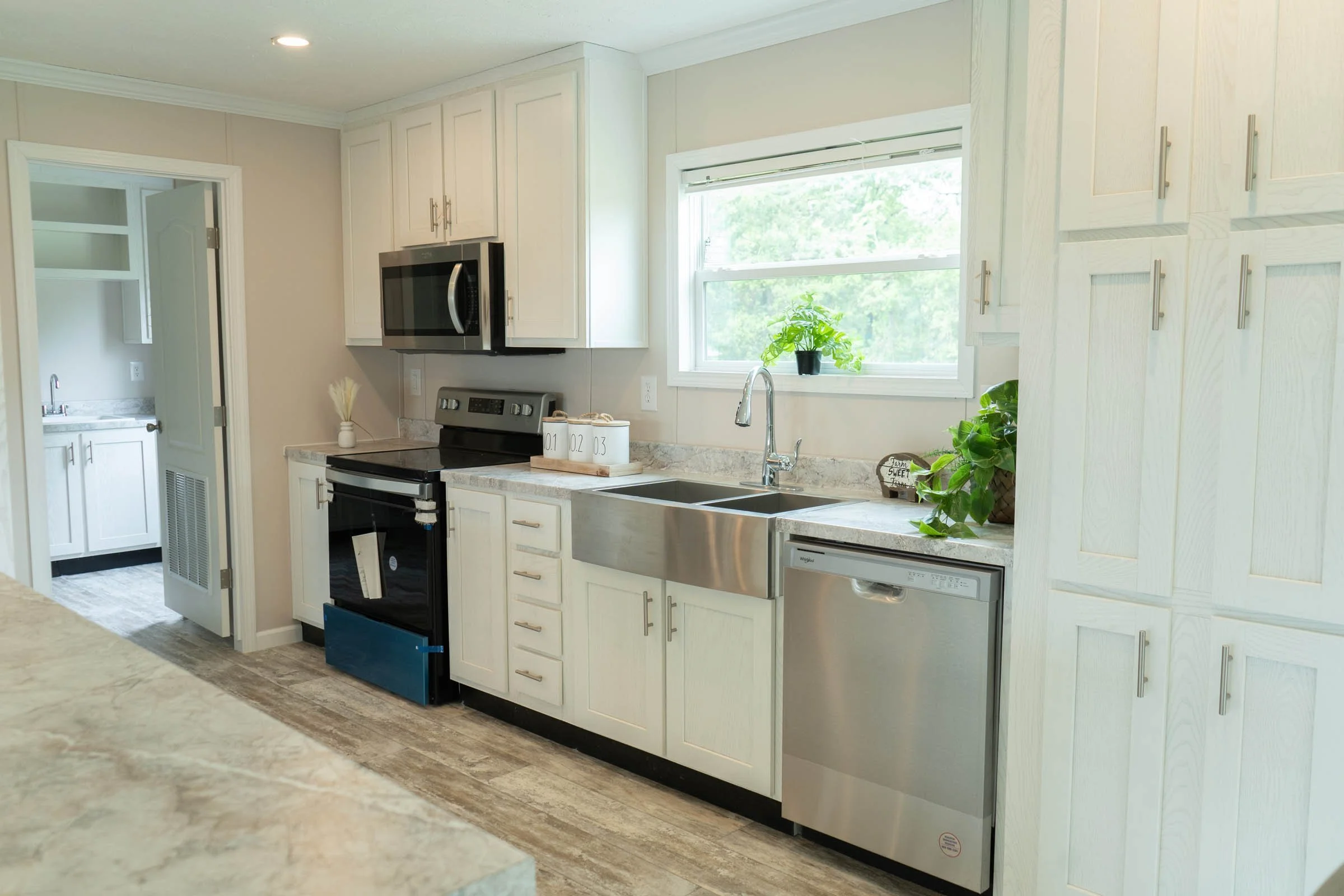 Bravo-Luna-Kitchen-1.jpg