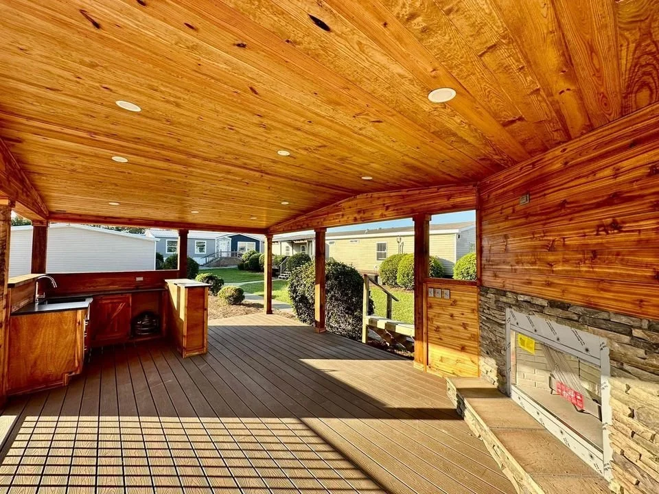 Winston-Firefly-Exterior-Deck-9.jpg