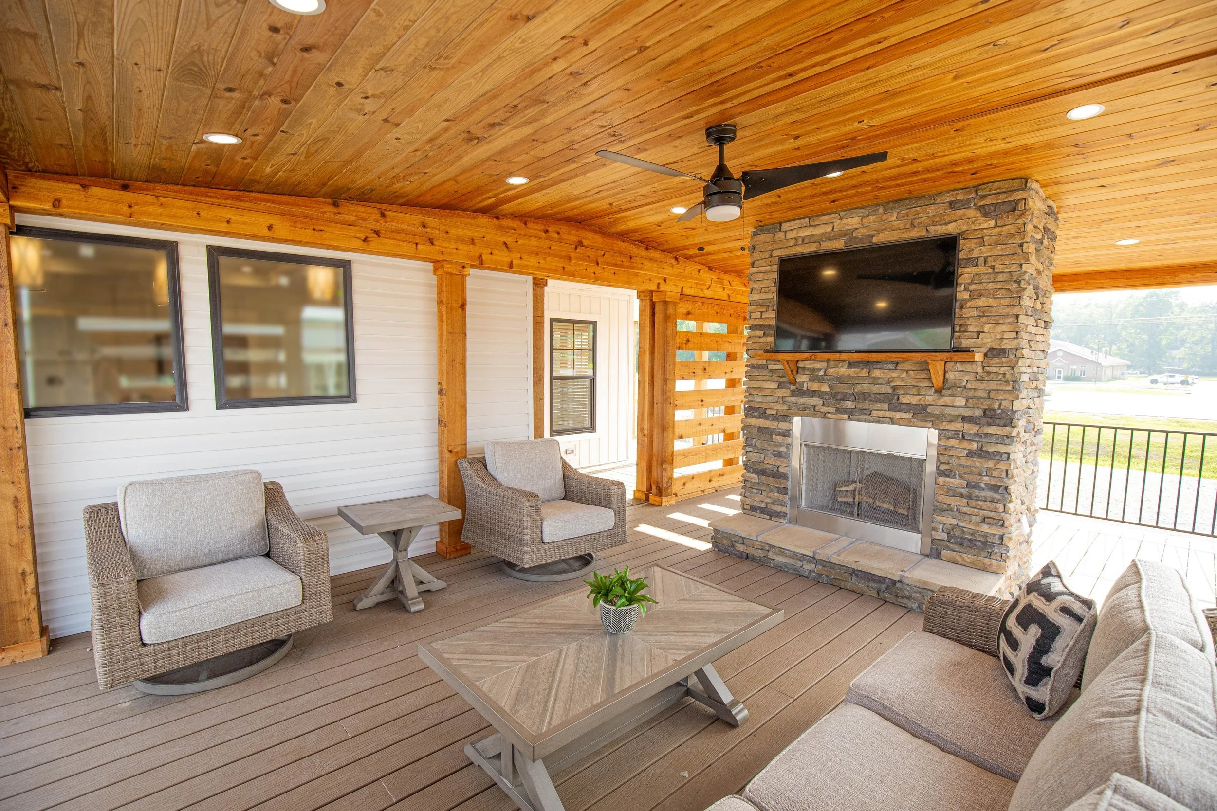 Winston-Firefly-Exterior-Deck-7.jpg