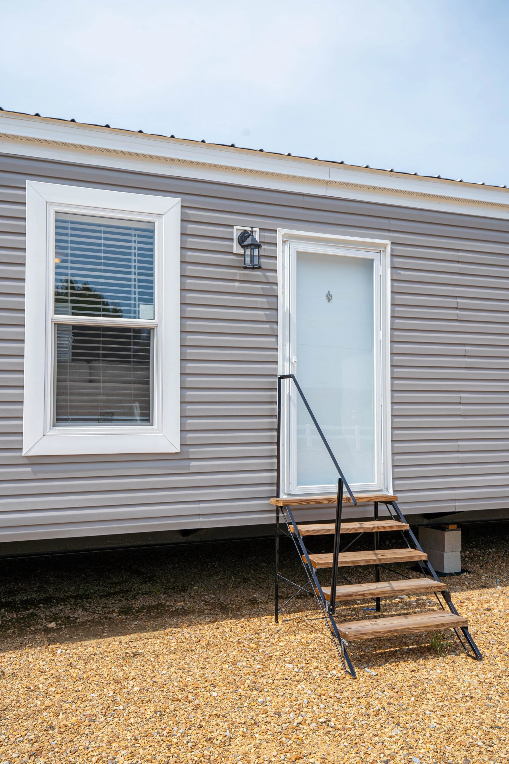 Embark-Henson-Exterior-4.jpg