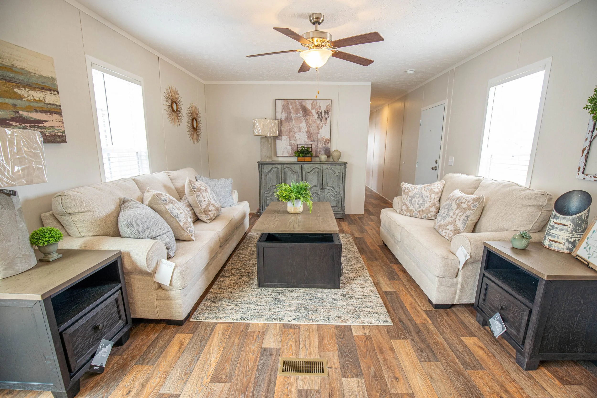 Embark-Henson-LivingRoom-3.jpg