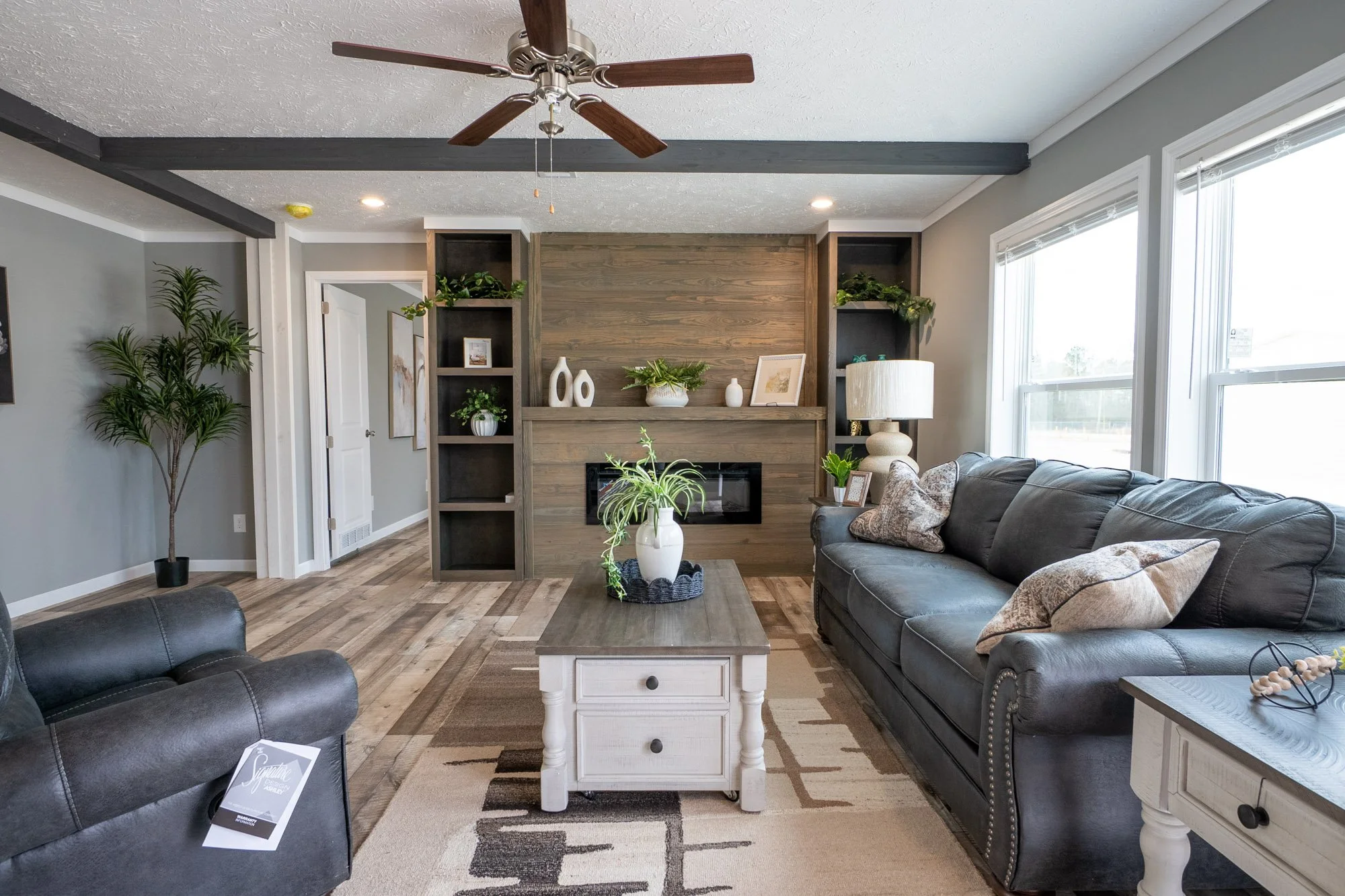 e14f237f3b1c478b923ee02213ce55b3 (1).jpg