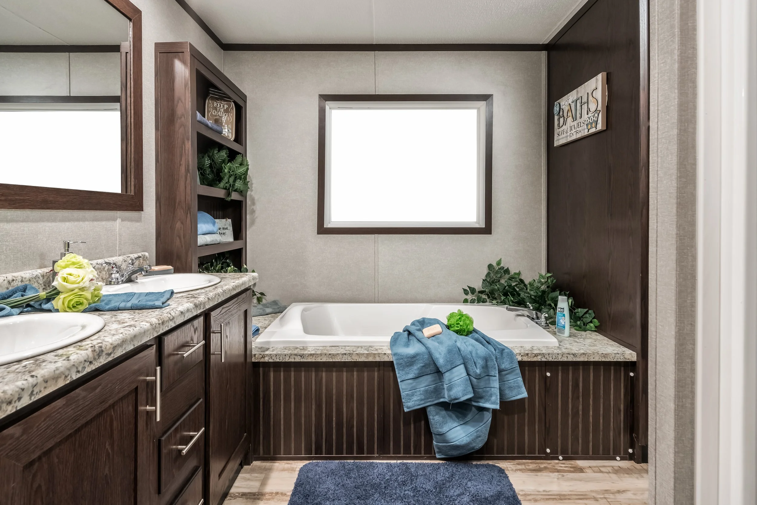 The_Richmond_167632B_MBath2_7172-1 (1).jpg