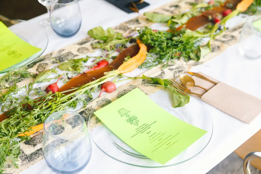  Place setting at the dinner 