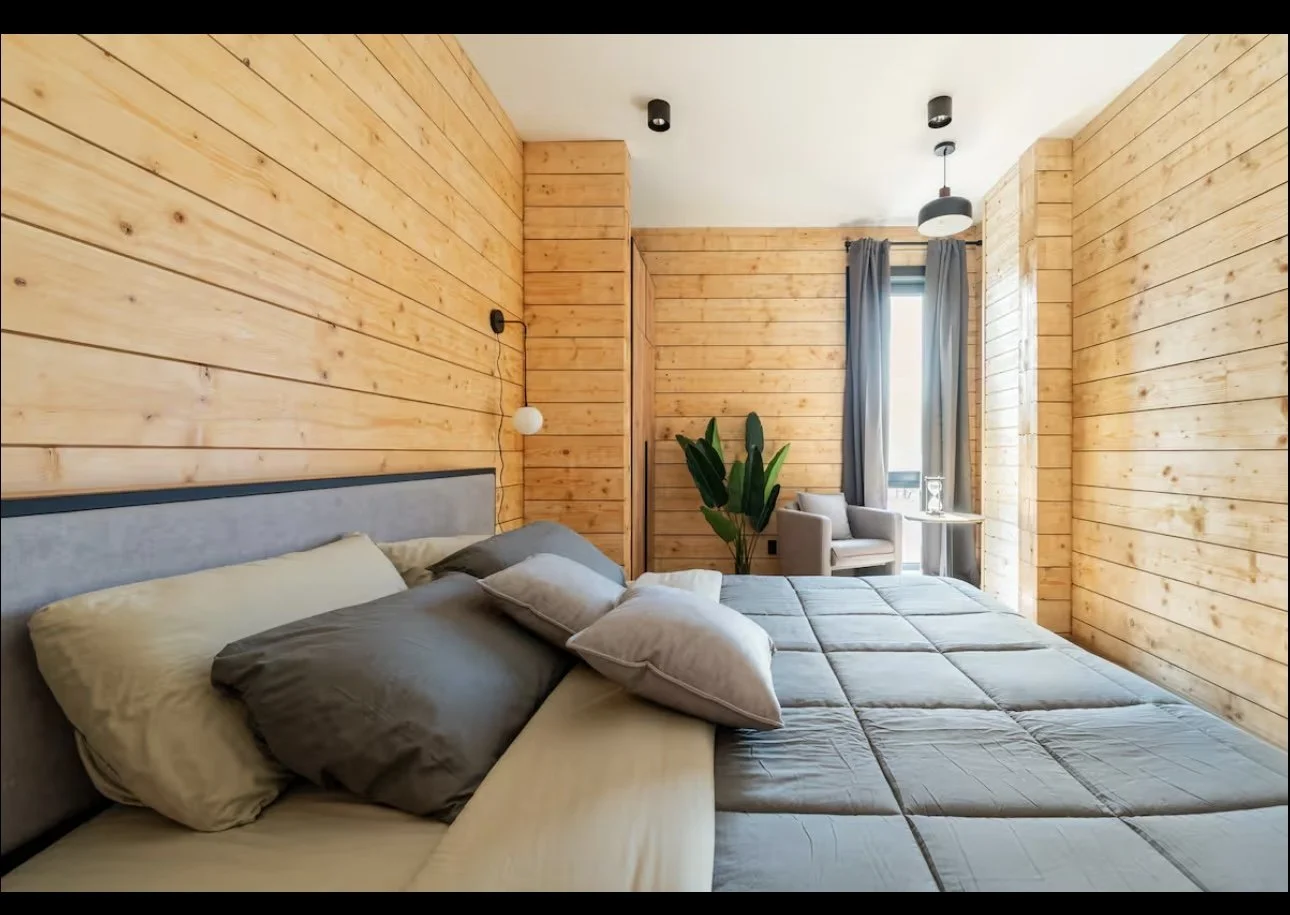 Catskills Retreat  March 22-25.  Private Room. King bed. Private Bath