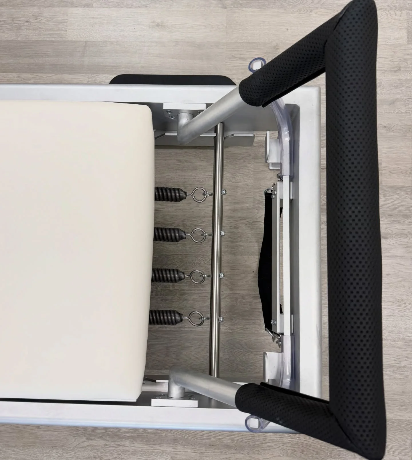 Everything is intentional in Classical Pilates, down to the springs ✨ 

Springs do big work in Classical Pilates. They challenge the body and powerhouse for focus on control, precision, and strength in movements 

Every spring tension, angle, and mea