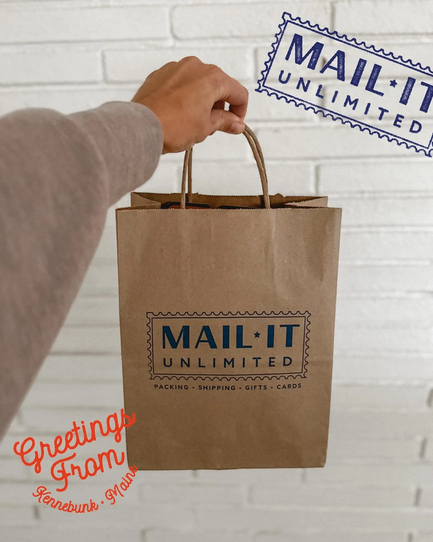 Stopped by my favorite local shop this morning to pick out a birthday present for my son&rsquo;s friend and always find 5 more things that I need 

@mailitunlimited is my go to any time I need to mail a package or get a gift and with the holidays app