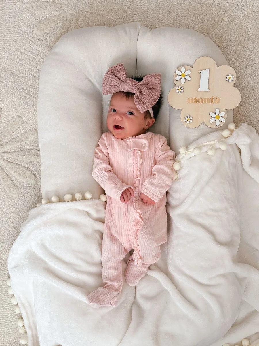 one month baby girl pictures