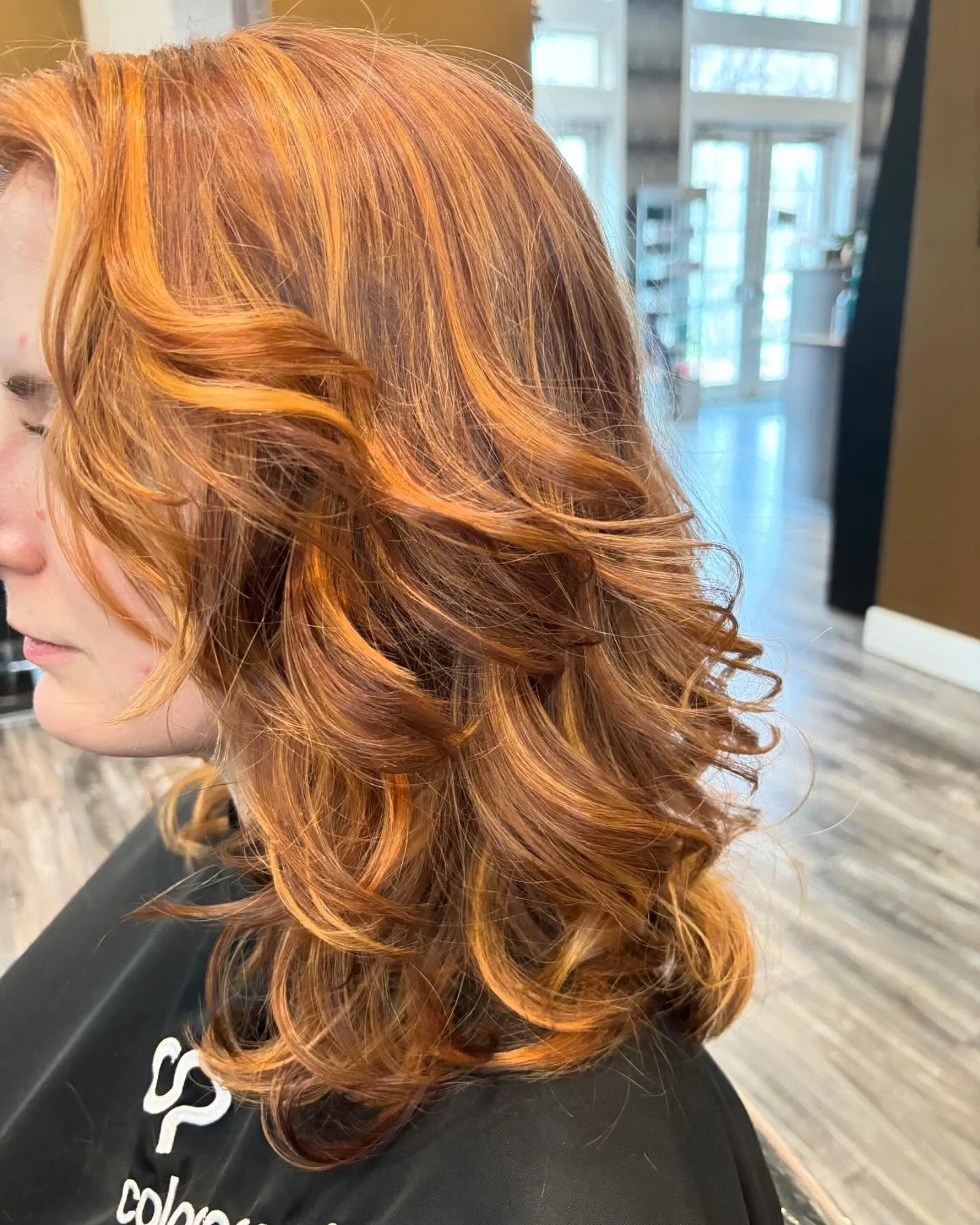 Balayage season is approaching!!!! Here&rsquo;s some of our owner Annette&rsquo;s work 🫶🏼

ACTIVE MILITARY, NEWTOWN RESIDENTS, AND W&amp;M STUDENTS RECEIVE 10% OFF! 

Call 757-229-2440 to book your appointment! 

#vahairstylist #vasalon #vahair #wi